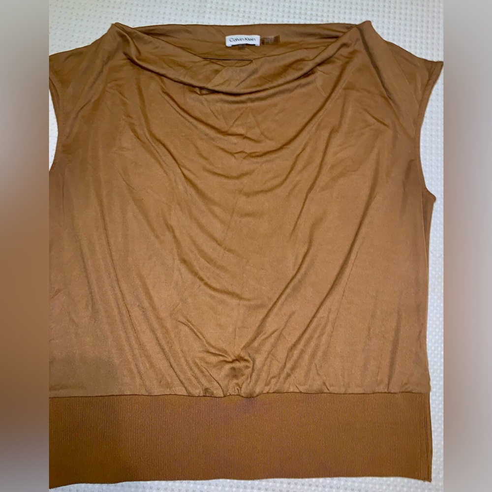 Calvin Klein Women’s casual top Sizes: XL